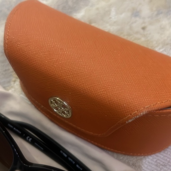 134. Tory Burch Women's TY7092A Black/Gold Cat Eye Sunglasses - Picture 7 of 9